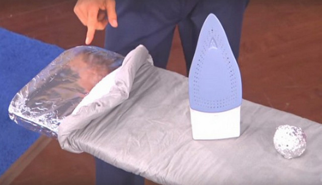 ДРУГ ЗАСТЕЛИЛ ФОЛЬГОЙ ГЛАДИЛЬНУЮ ДОСКУ, А ПОТОМ НЕ ПОВЕРИЛ СВОИМ ГЛАЗАМ ...